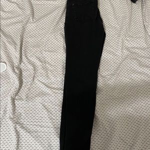 black skinny jeans
